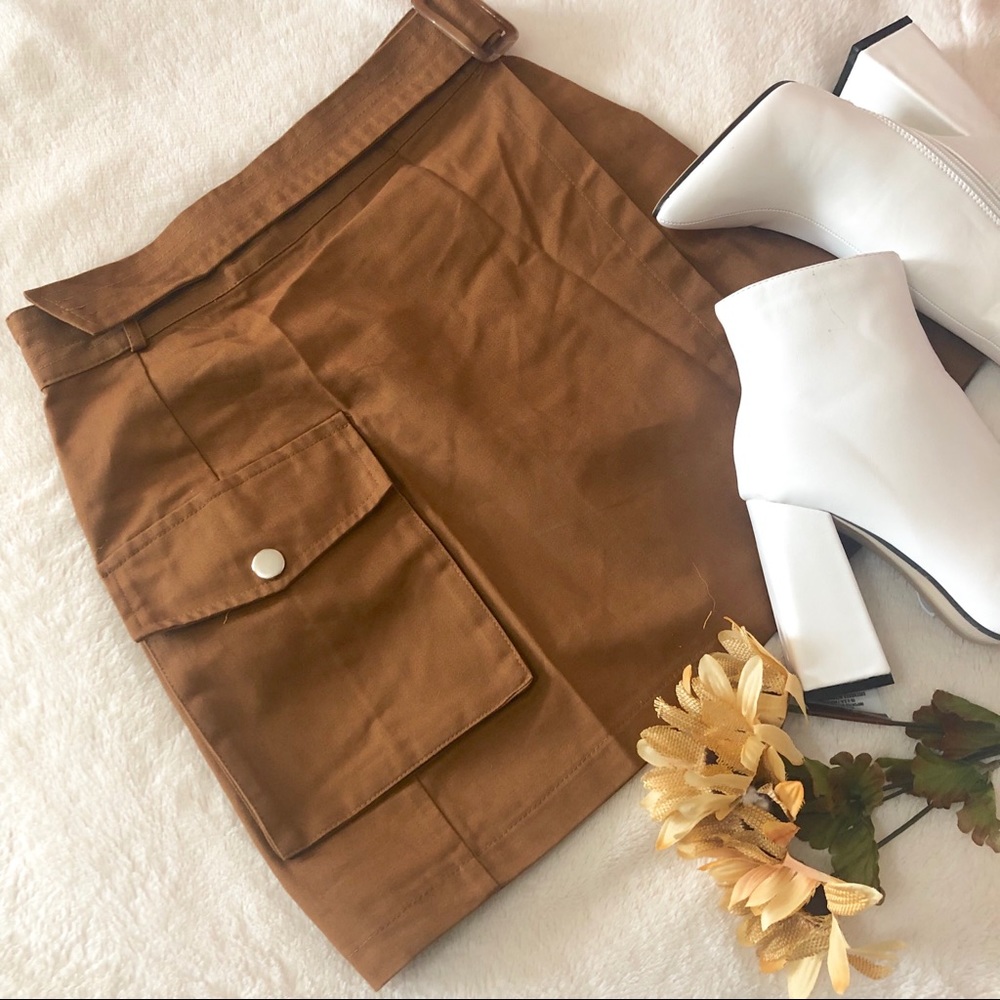 NASTY GAL- NEW WITH TAGS- brown cargo skirt - Picture 2 of 8